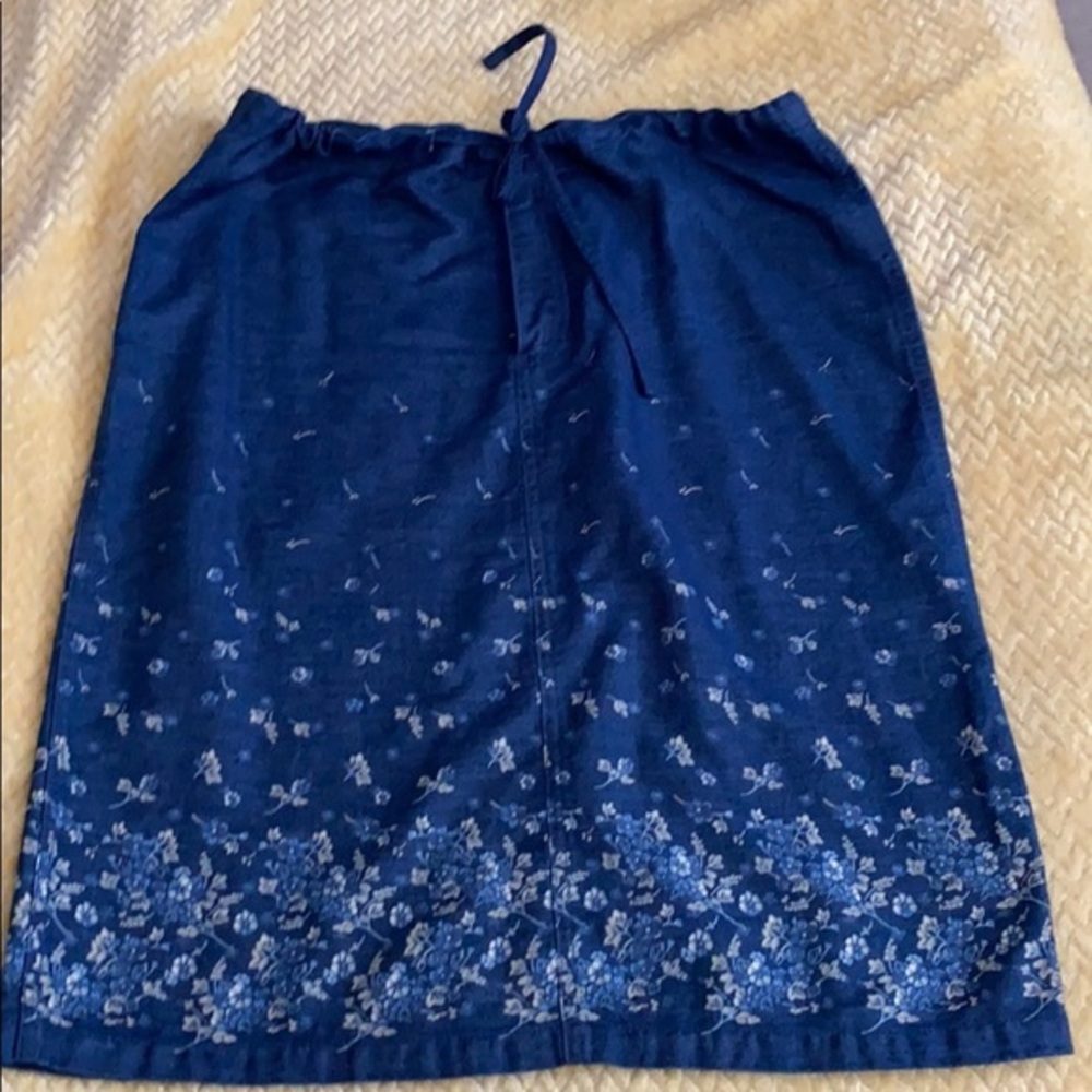 Liz Claiborne Petite size 6 Skirt